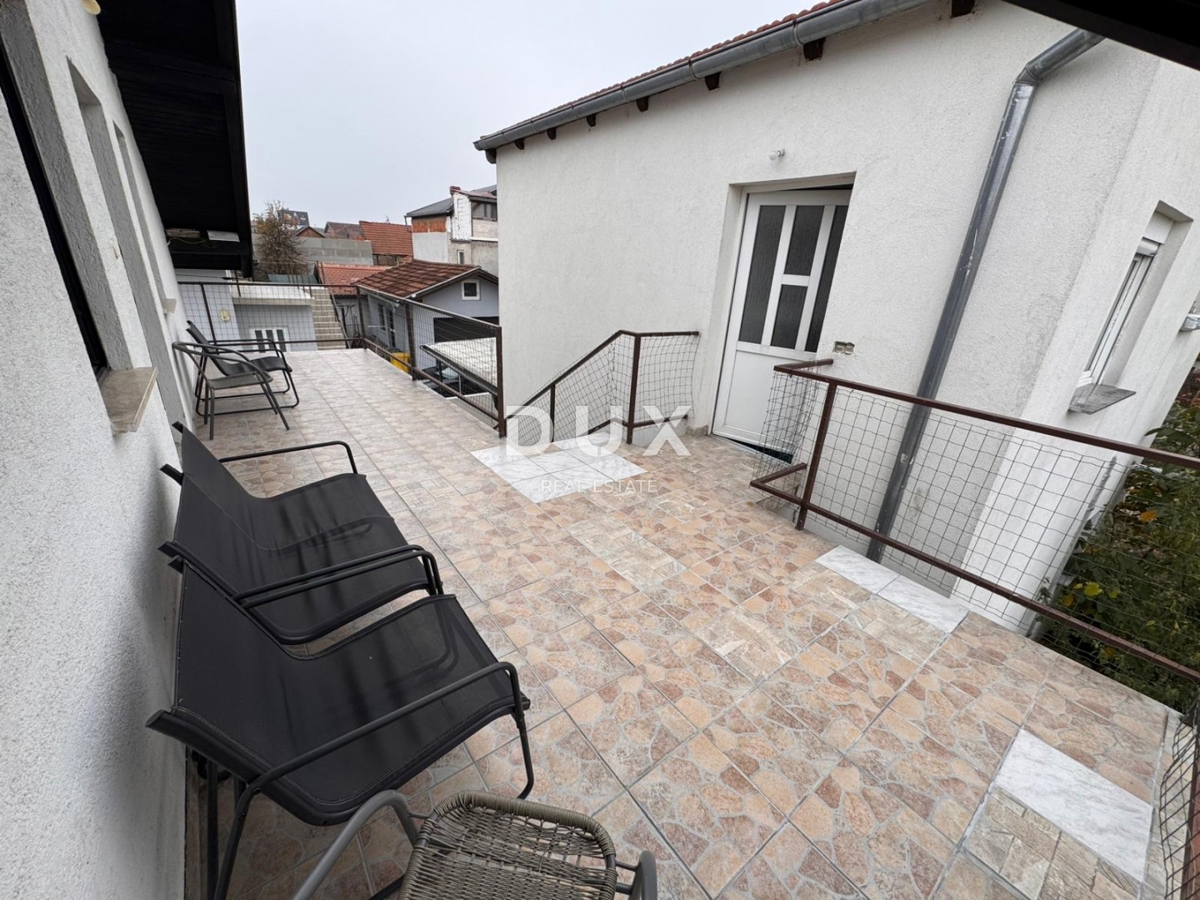 ZAGREB, DONJA DUBRAVA - dve hiši na mirni lokaciji