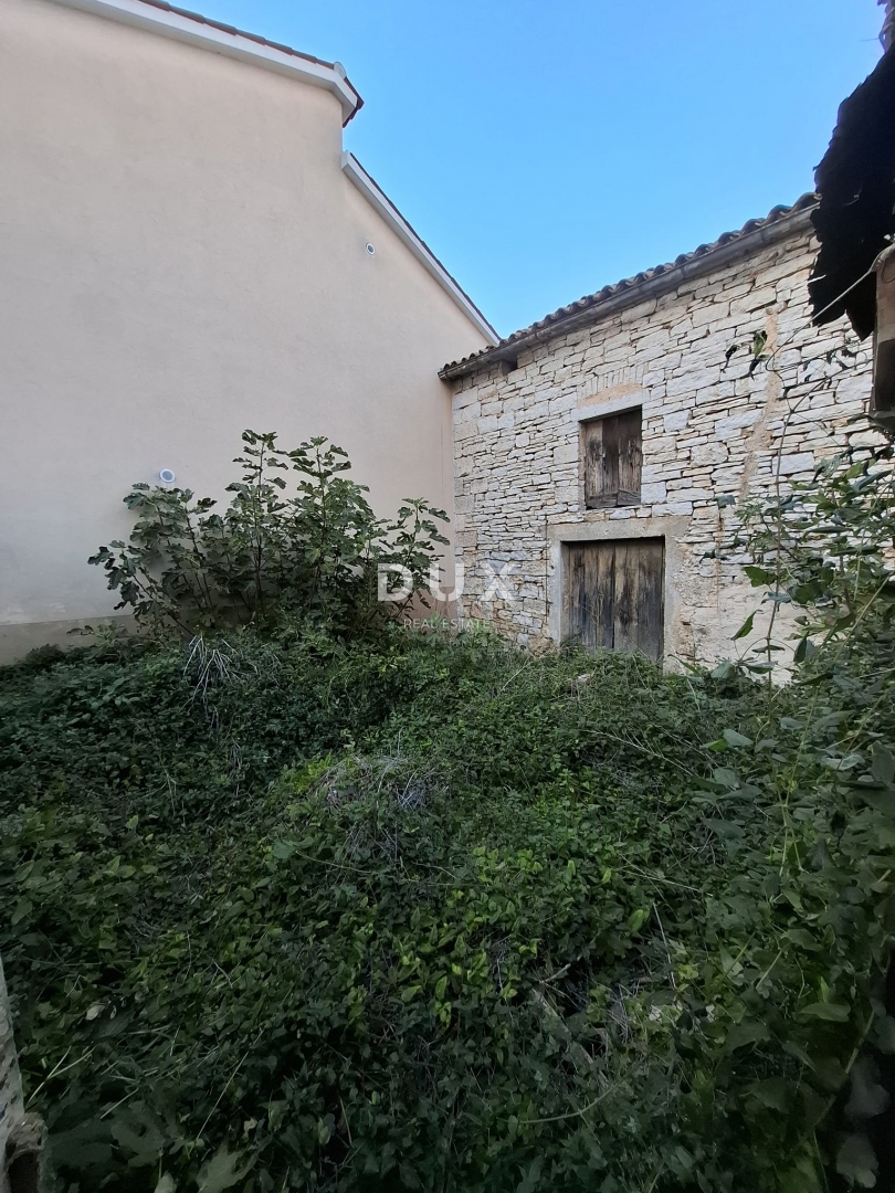 ISTRA, BALE - hiša in pomožni objekt v središču mesta