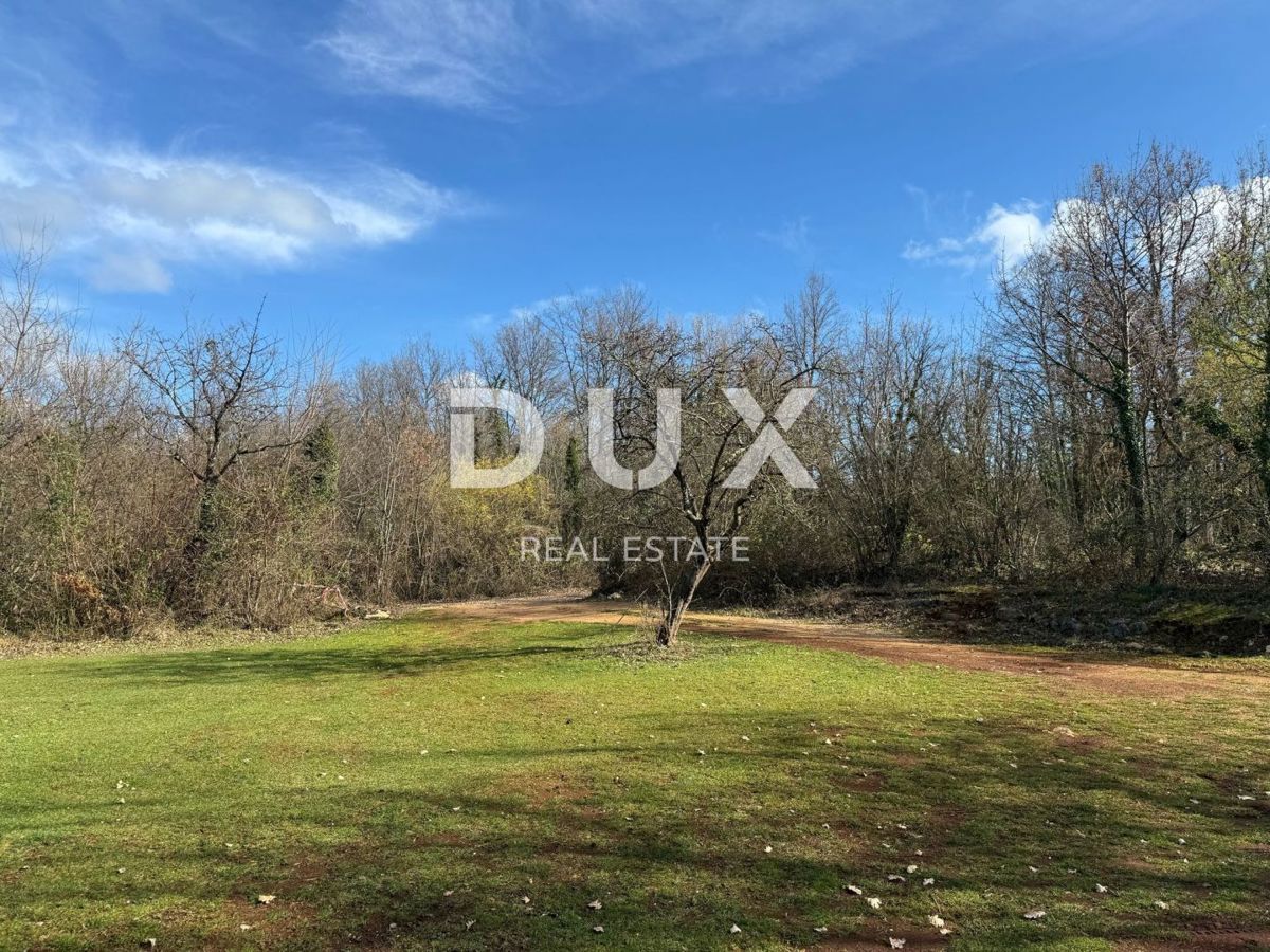 ISTRA, LABIN - Odlično zazidljivo zemljišče za gradnjo vaše oaze miru