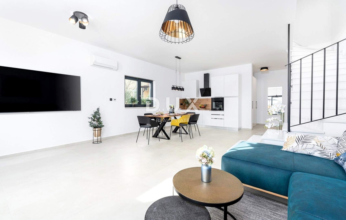 ISTRA, POREČ - Moderna hiša z bazenom