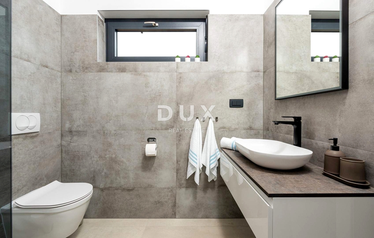 ISTRA, POREČ - Moderna hiša z bazenom