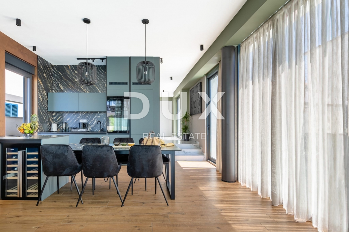 ZADAR, VRSI - Luksuzna vila s pogledom na morje