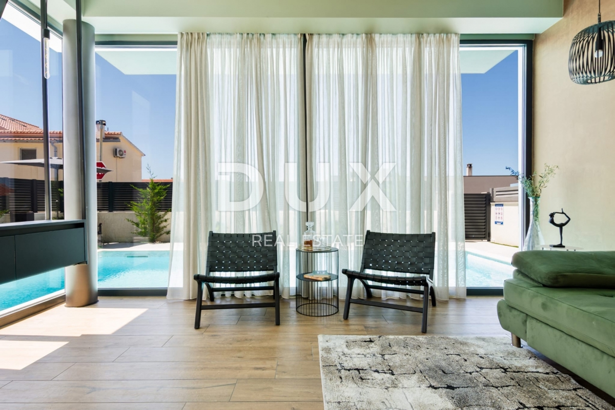 ZADAR, VRSI - Luksuzna vila s pogledom na morje