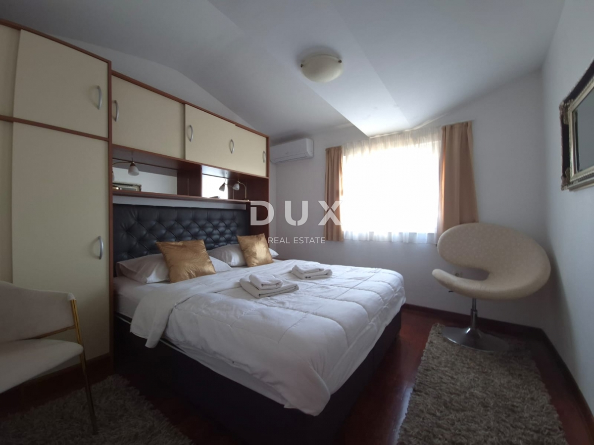 ZADAR, BORIK - PRILOŽNOST! Vila s 4 prostornimi apartmaji in pogledom na morje!