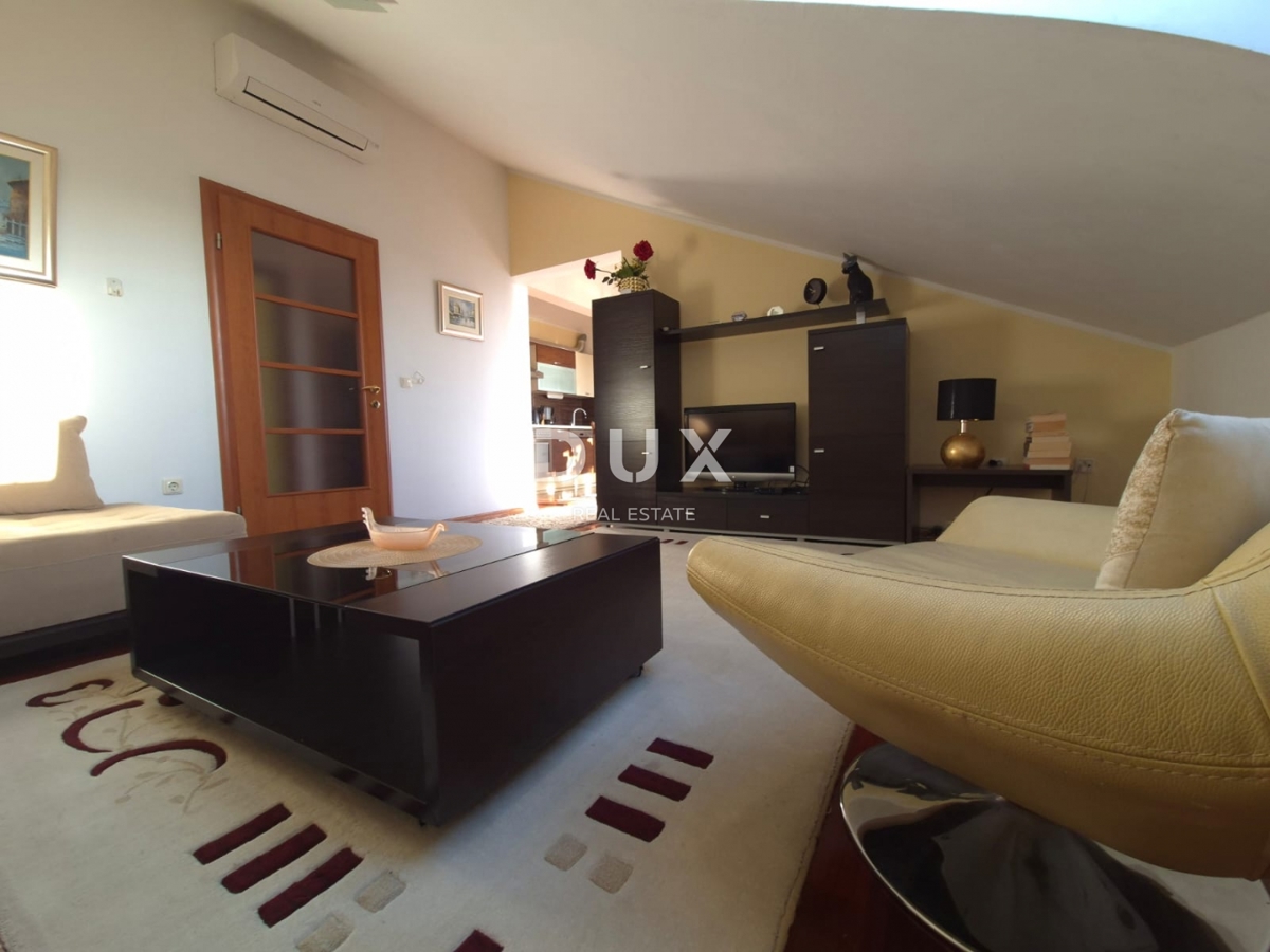 ZADAR, BORIK - PRILOŽNOST! Vila s 4 prostornimi apartmaji in pogledom na morje!