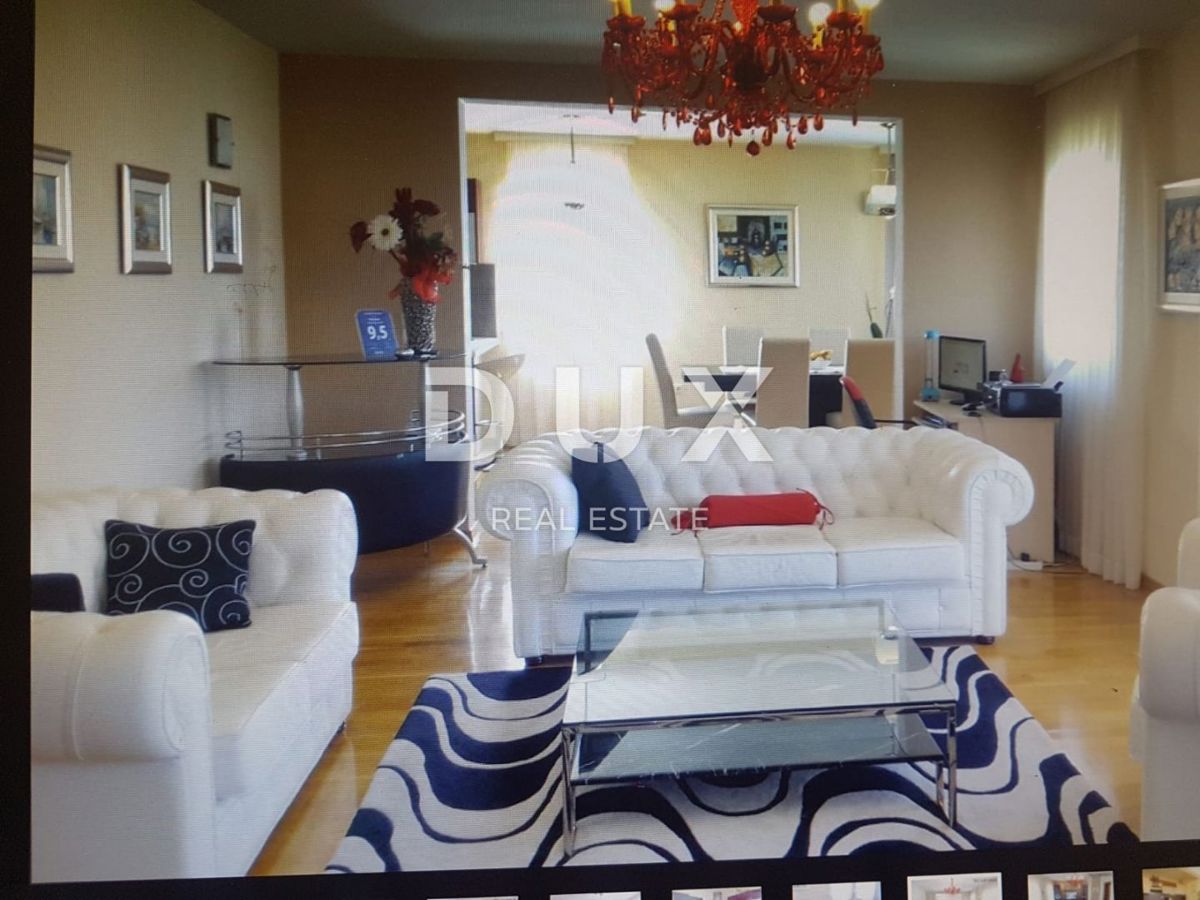 ZADAR, BORIK - PRILOŽNOST! Vila s 4 prostornimi apartmaji in pogledom na morje!