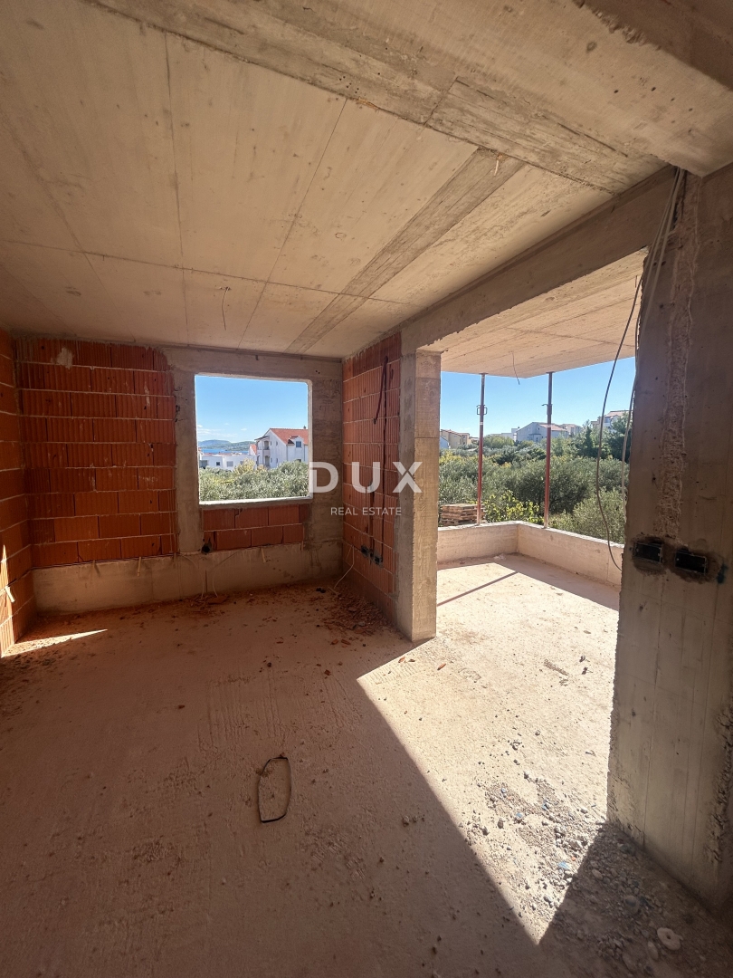 ŠIBENIK, VODICE - Trisobno stanovanje v novogradnji s čudovitim pogledom na morje!