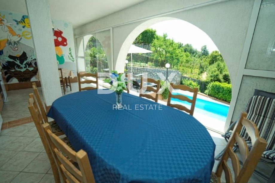 RIJEKA, VIŠKOVO, SARŠONI - samostojna hiša z bazenom in pogledom na morje + velik vrt! PRILOŽNOST!