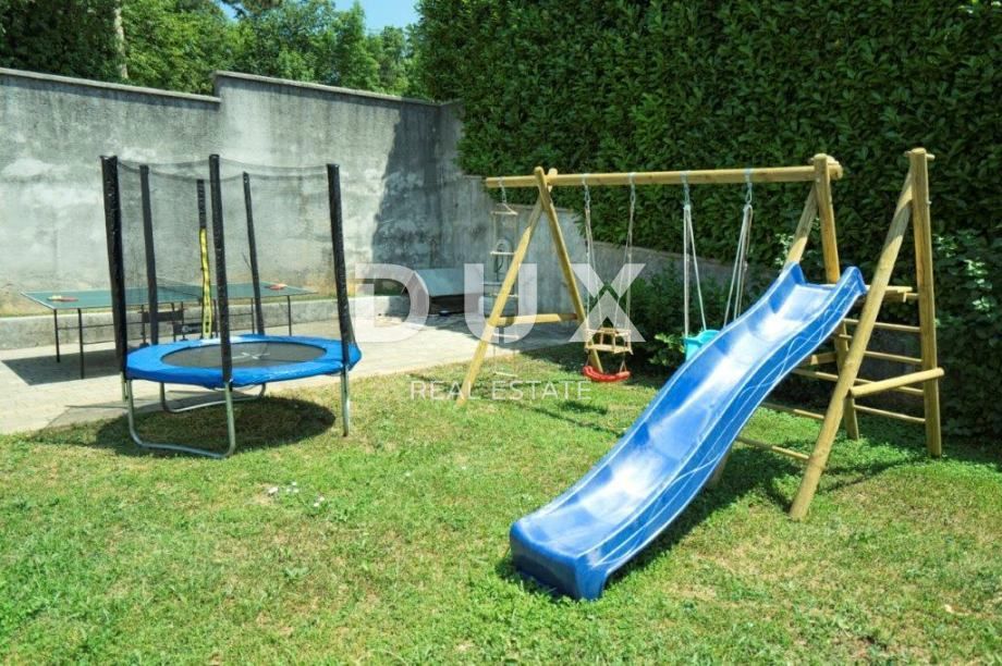 RIJEKA, VIŠKOVO, SARŠONI - samostojna hiša z bazenom in pogledom na morje + velik vrt! PRILOŽNOST!