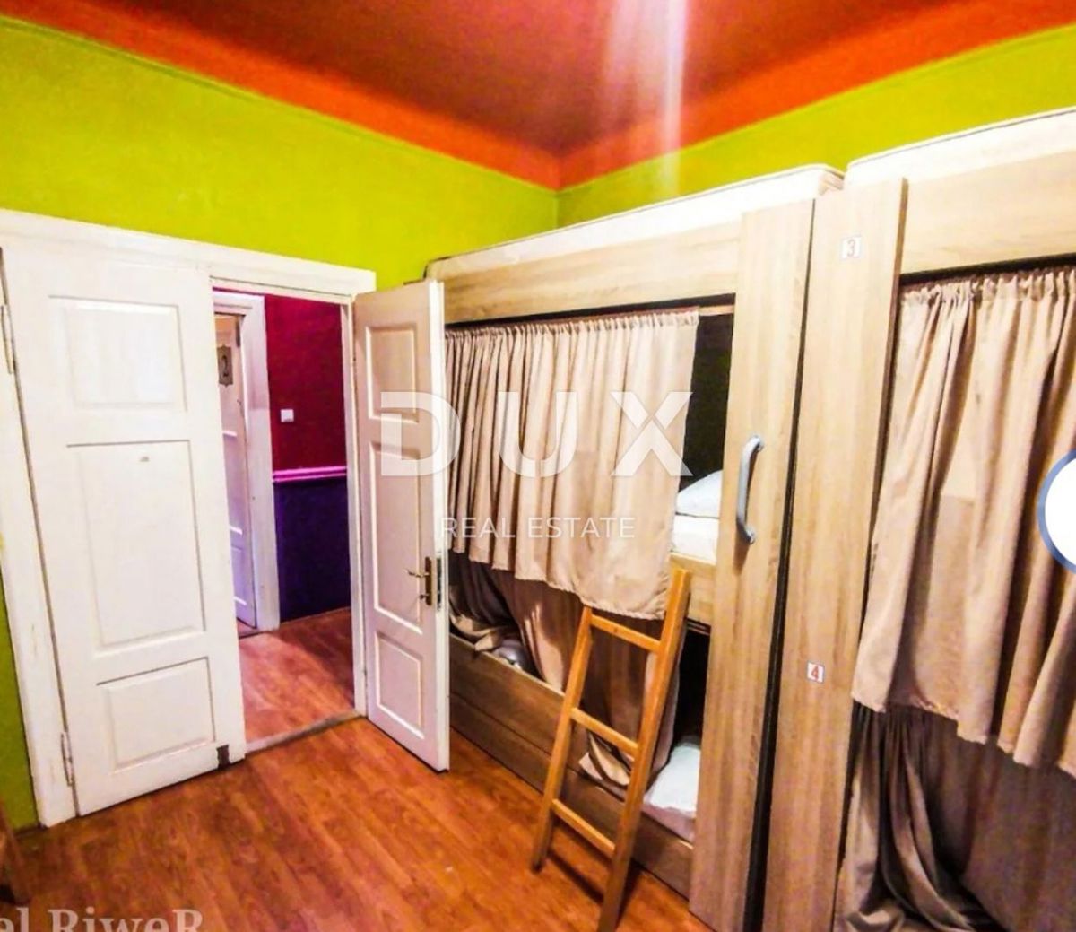 RIJEKA, CENTER - Hostel z dobro razvitim poslovanjem, POSLOVNA PRILOŽNOST za investicijo!