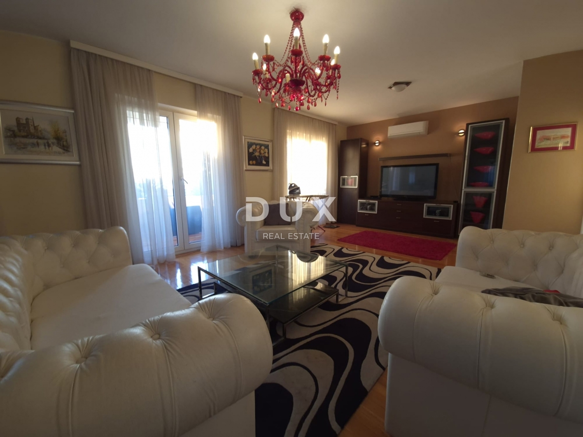 ZADAR, BORIK - PRILOŽNOST! Vila s 4 prostornimi apartmaji in pogledom na morje!