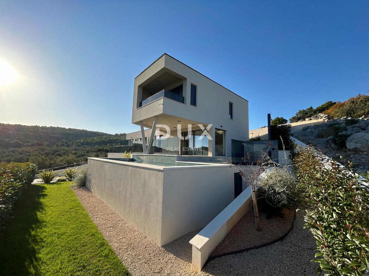 OTOK MURTER, BETINA - Moderna vila z bazenom in pogledom na morje