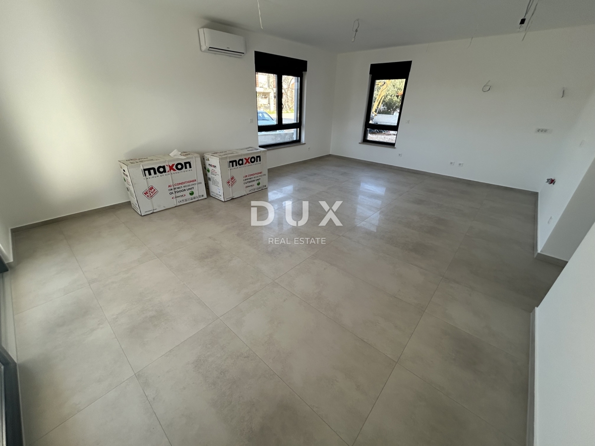 ŠIBENIK, TRIBUNJ – Stanovanje v pritličju novogradnje z dvoriščem! PRILOŽNOST!