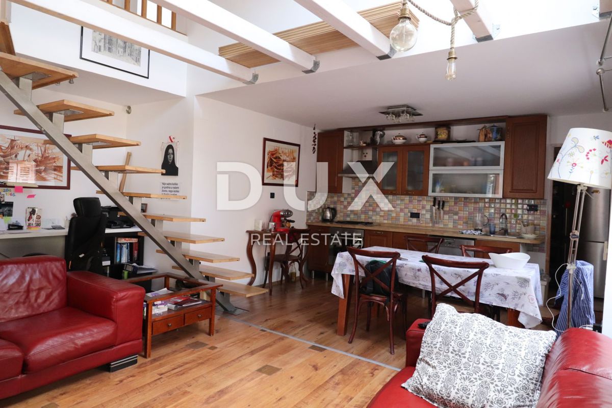 OTOK CRES, MESTO CRES - staro mestno jedro, restavracija, dvonadstropno stanovanje, apartmaji