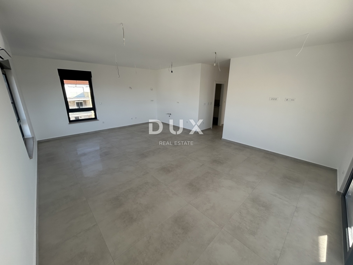 ŠIBENIK, TRIBUNJ – Dvosobno stanovanje v novogradnji s pogledom na morje! PRILOŽNOST!