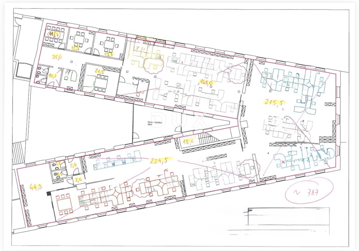RIJEKA, ŠIRŠE CENTER - pisarniški prostor v poslovni stavbi