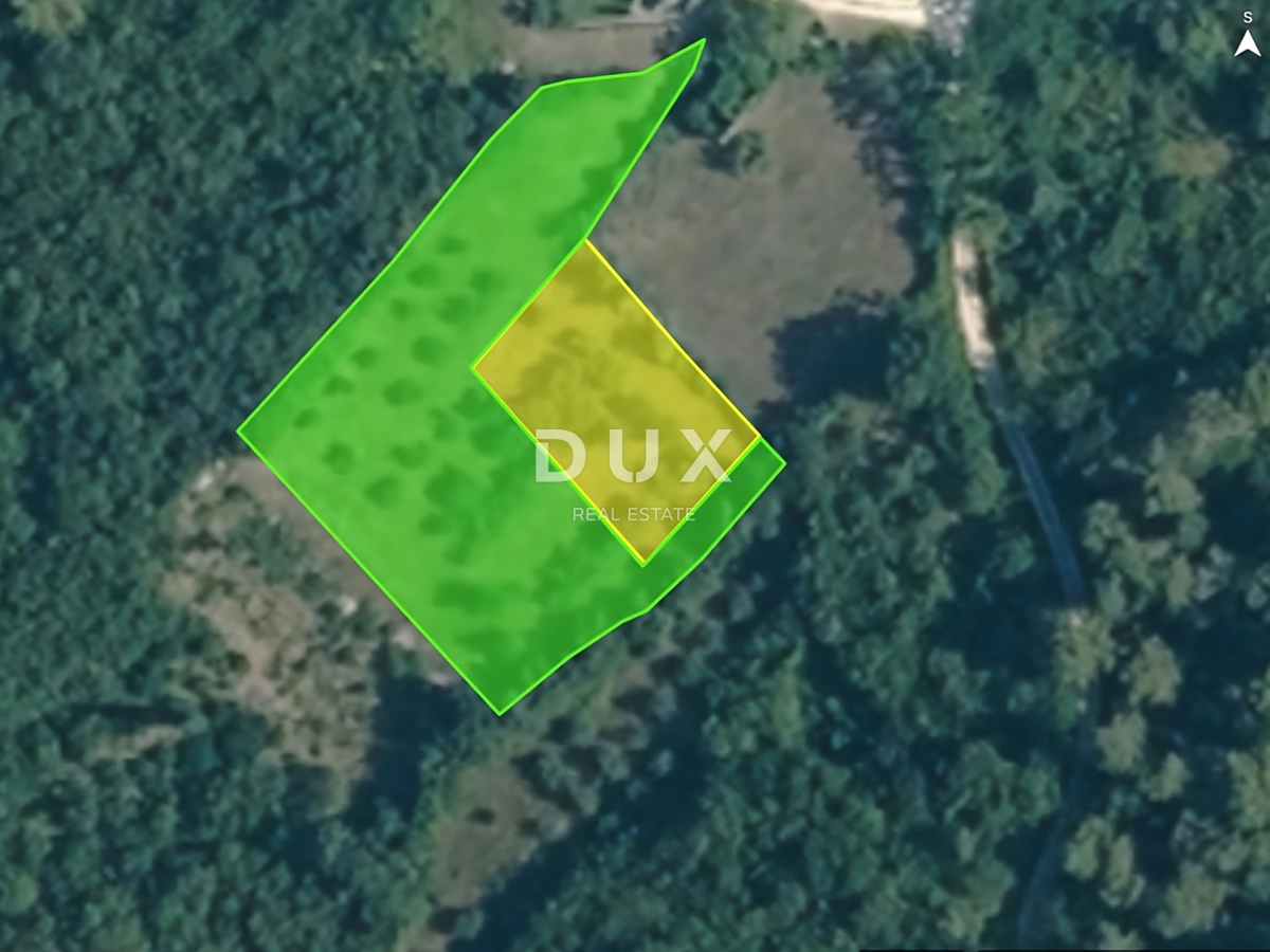 ISTRA, MARČANA - Prostorno zemljišče na robu vasi