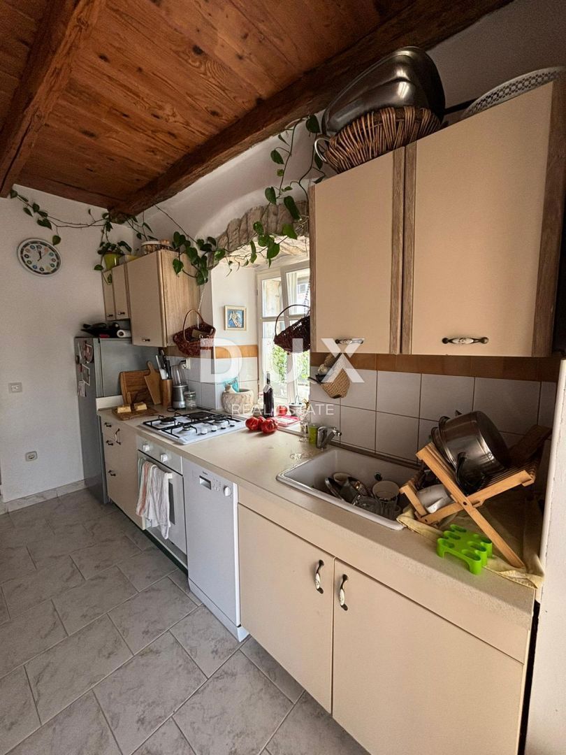 ISTRA, KANFANAR - Lepa istrska hiša + 490 m2 gradbenega zemljišča!