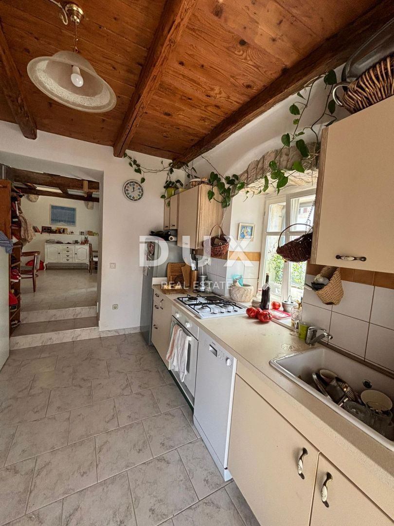 ISTRA, KANFANAR - Lepa istrska hiša + 490 m2 gradbenega zemljišča!