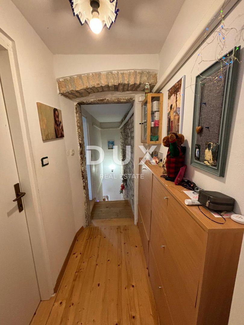 ISTRA, KANFANAR - Lepa istrska hiša + 490 m2 gradbenega zemljišča!