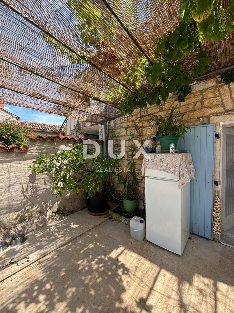 ISTRA, KANFANAR - Lepa istrska hiša + 490 m2 gradbenega zemljišča!