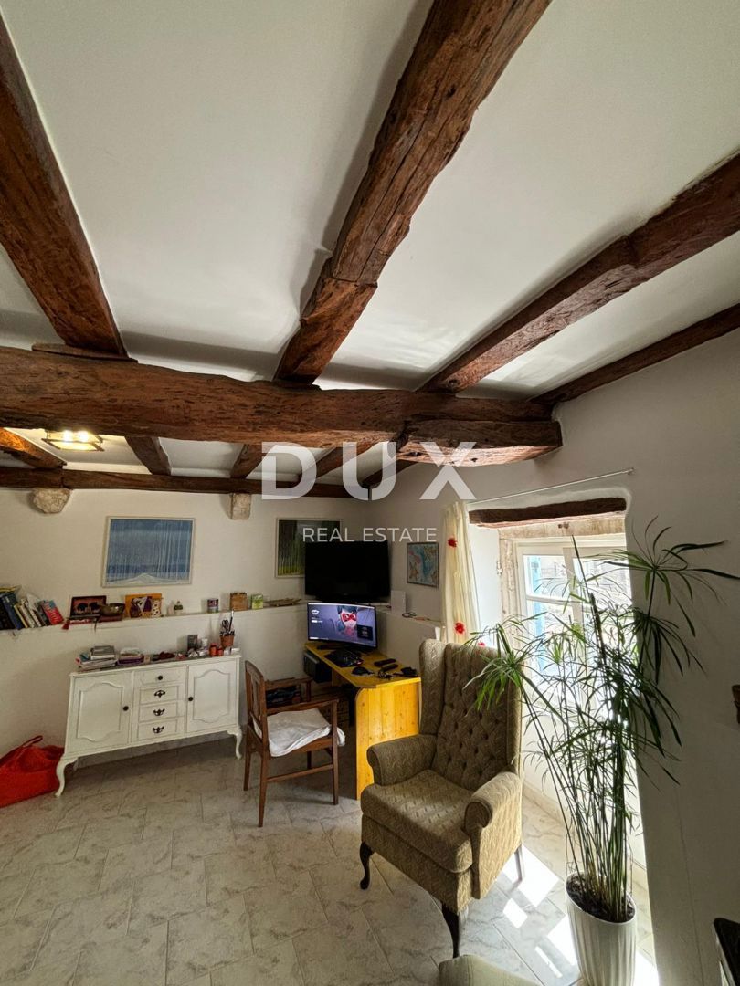 ISTRA, KANFANAR - Lepa istrska hiša + 490 m2 gradbenega zemljišča!