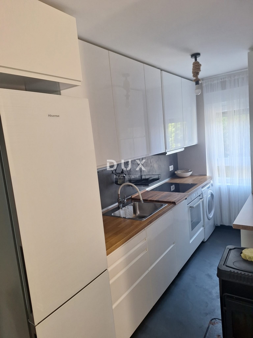 RIJEKA, DONJA VEŽICA - Popolnoma prenovljeno in opremljeno stanovanje z 2 spalnicama in dnevno sobo