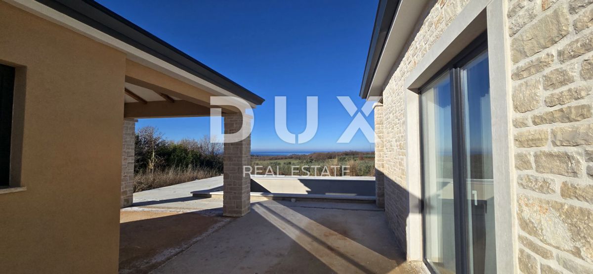 ISTRA, KAŠTELIR - Fascinantna kamnita vila s panoramskim pogledom na morje