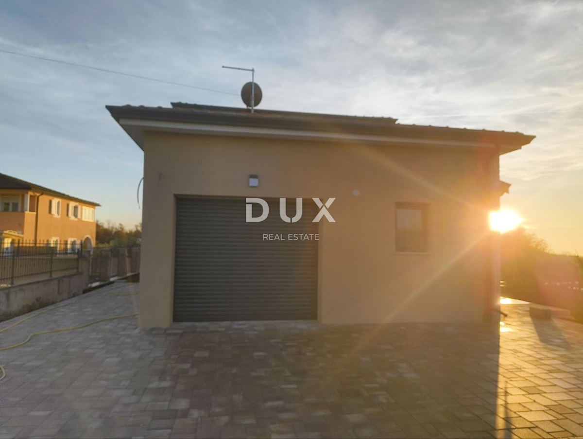 ISTRA, KAŠTELIR - Fascinantna kamnita vila s panoramskim pogledom na morje