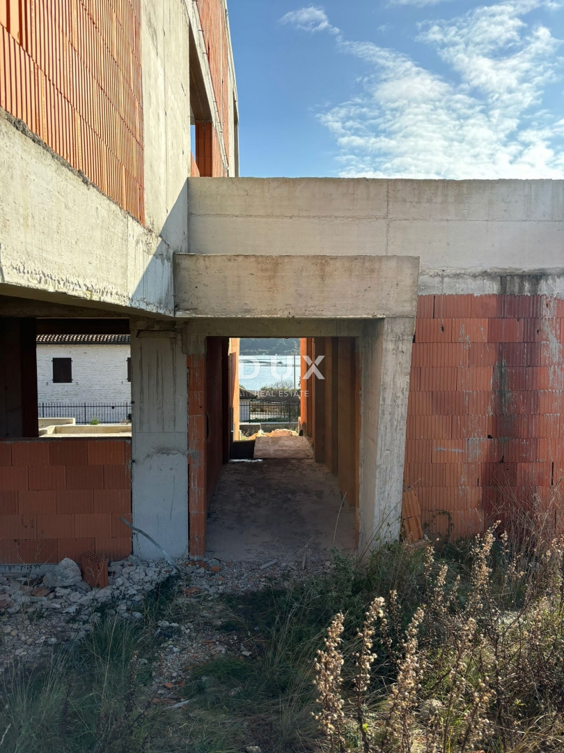 ISTRA, MEDULIN - Vaše sanje ob morju! Dvojček hiše s pogledom na morje iz vseh nadstropij, ROH BAU, EKSKLUZIVNO!