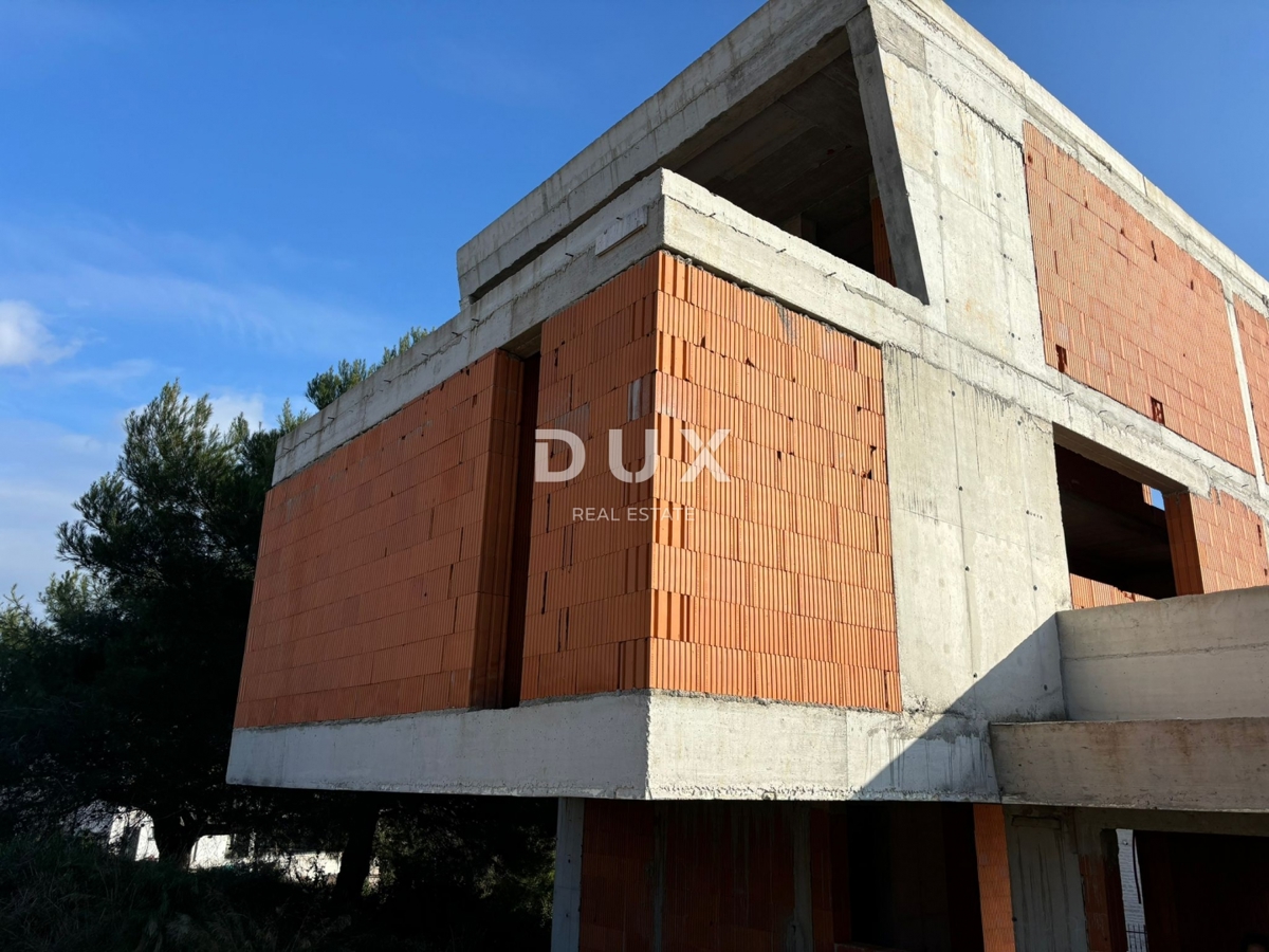 ISTRA, MEDULIN - Vaše sanje ob morju! Dvojček hiše s pogledom na morje iz vseh nadstropij, ROH BAU, EKSKLUZIVNO!