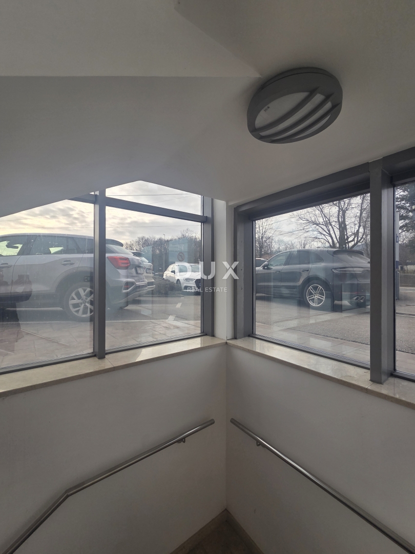 MATULJI, JURDANI, MUČIĆI - poslovna hala 600m2 + urejen vrt in parkirišče 1100m2