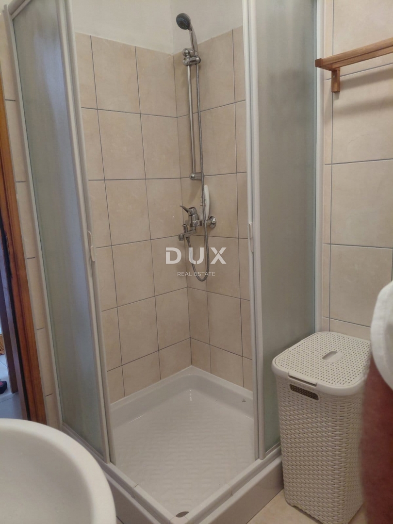 ISTRA, DUGA UVALA - 75 m2 stanovanje v pritličju s teraso le 520 metrov od morja! PRILOŽNOST!