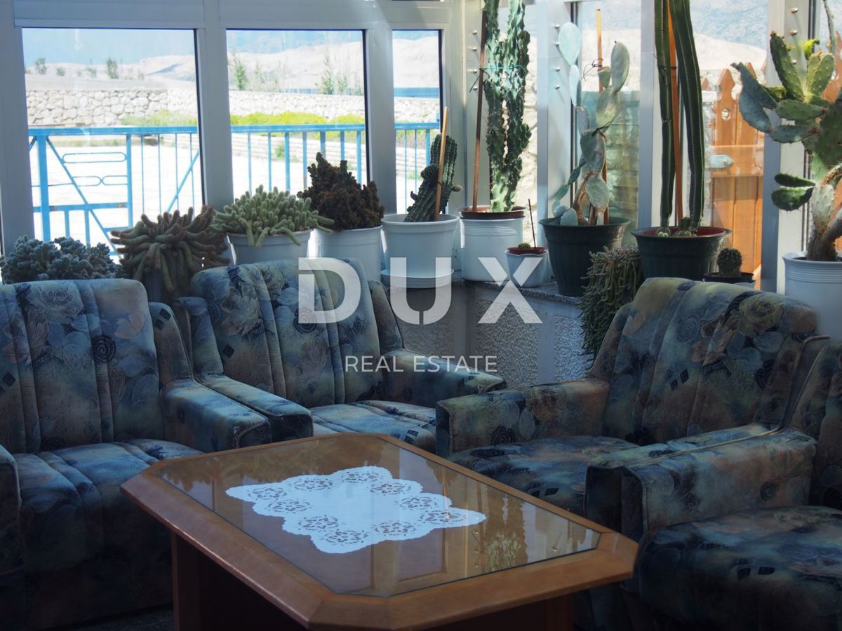 OTOK PAG, PAG - Prostoren hotel in 1271 m2 zemljišča, 1. vrsta do morja