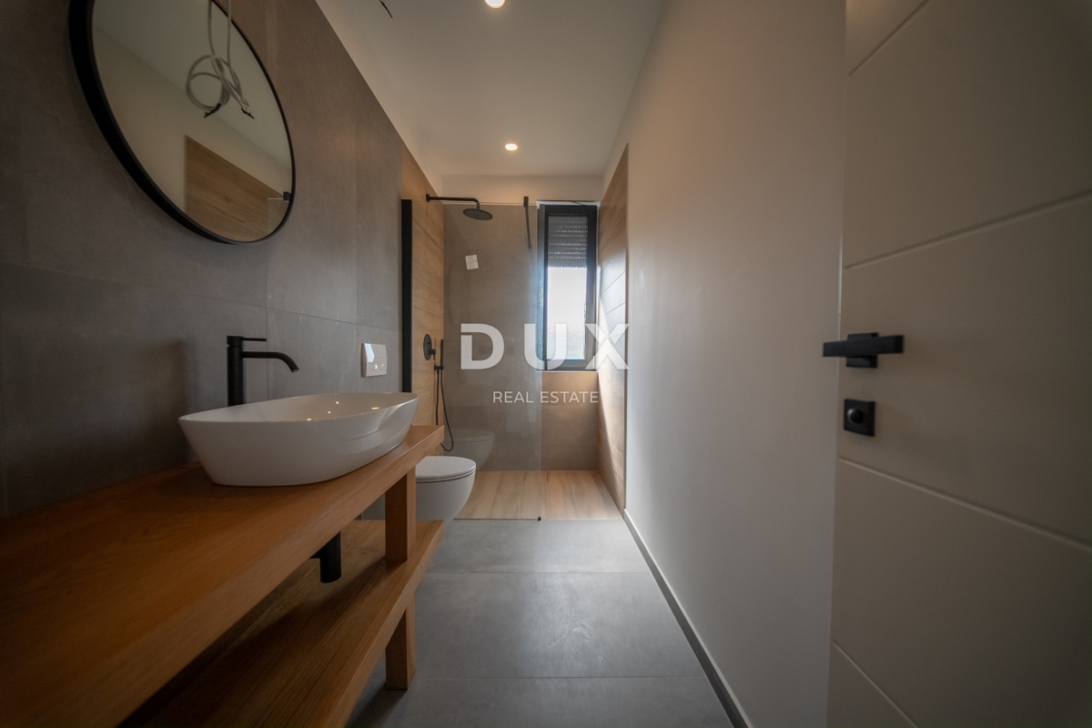 ISTRA, POREČ - Ekskluzivna vila z bazenom in pogledom na morje