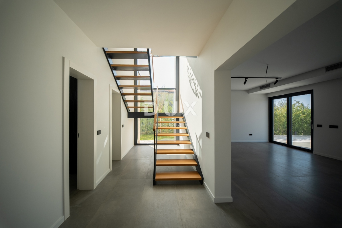 ISTRA, POREČ - Ekskluzivna vila z bazenom in pogledom na morje