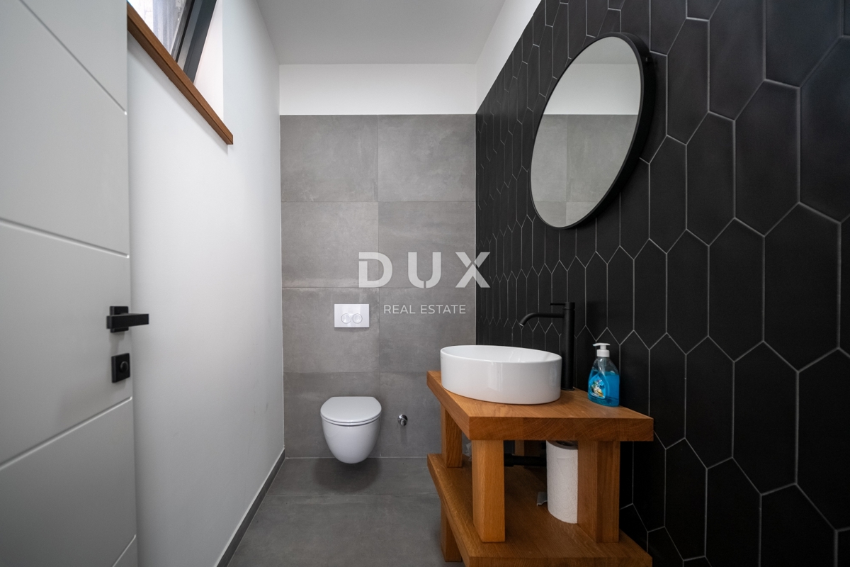 ISTRA, POREČ - Ekskluzivna vila z bazenom in pogledom na morje