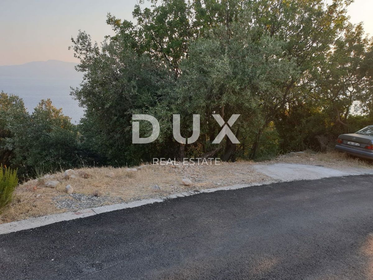 GRADAC, PODACA - zemljišče z izjemnim pogledom na morje