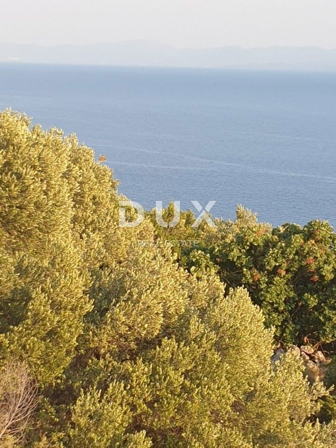 GRADAC, PODACA - zemljišče z izjemnim pogledom na morje