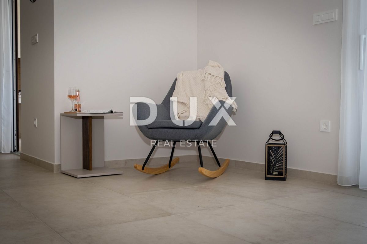 OTOK KRK, okolica mesta Krk - Luksuzna vila v novogradnji na mirni lokaciji