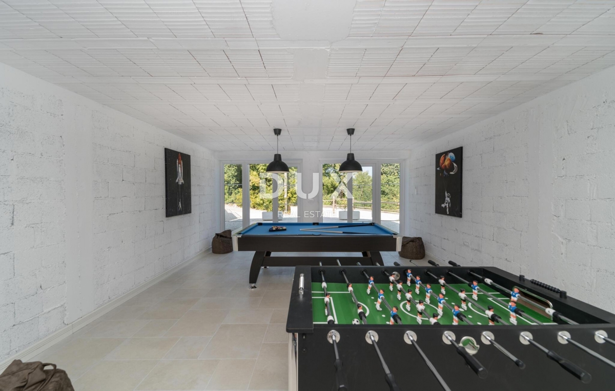 ISTRA, VIŽINADA - Mediteranska hiša z bazenom