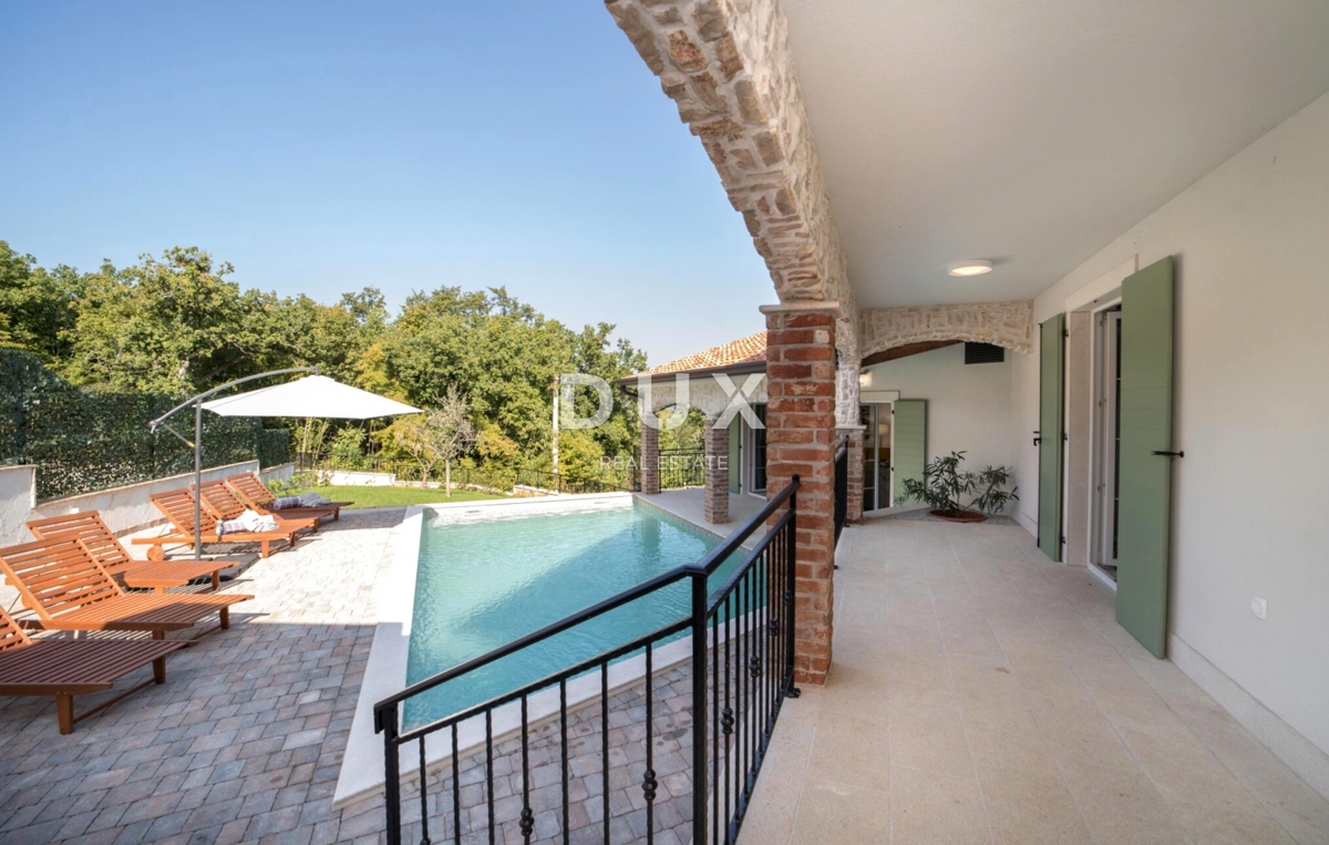 ISTRA, VIŽINADA - Mediteranska hiša z bazenom