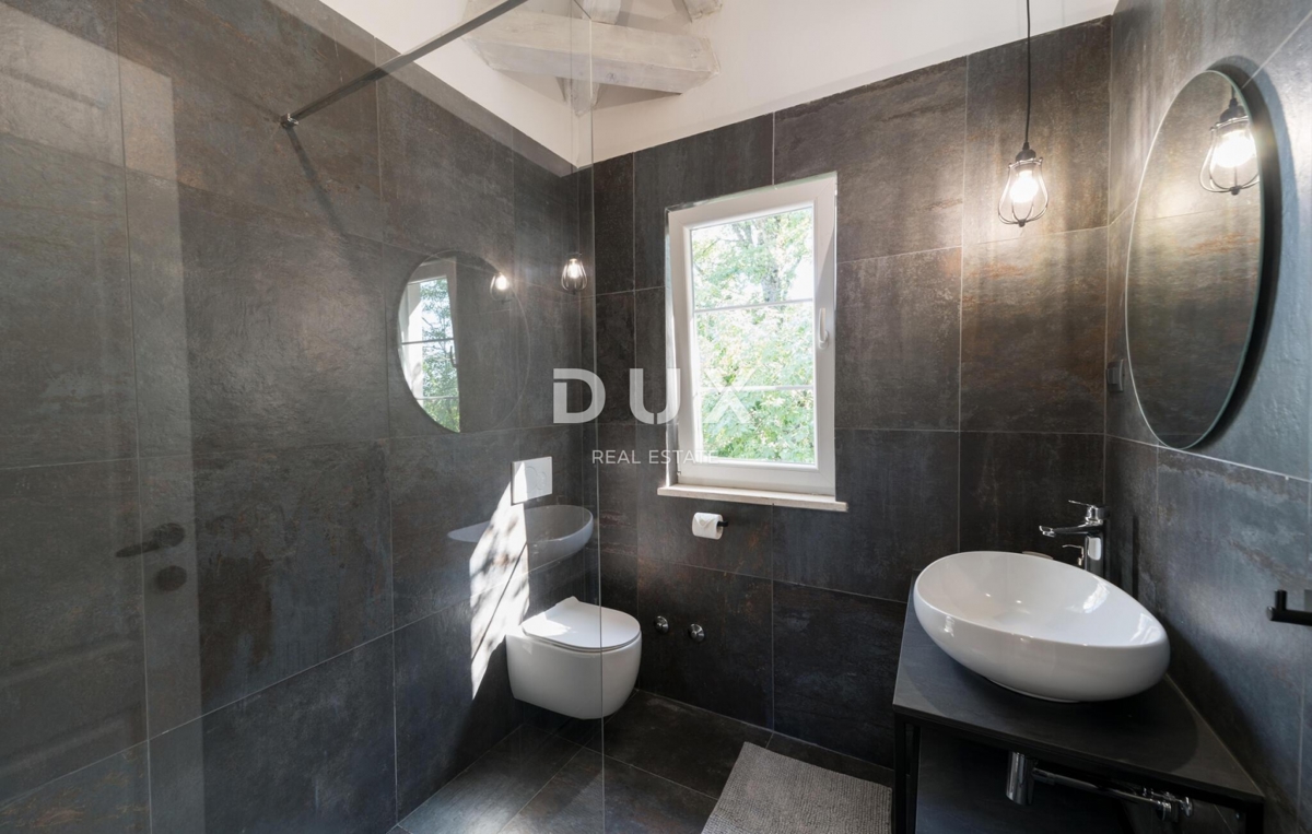 ISTRA, VIŽINADA - Mediteranska hiša z bazenom