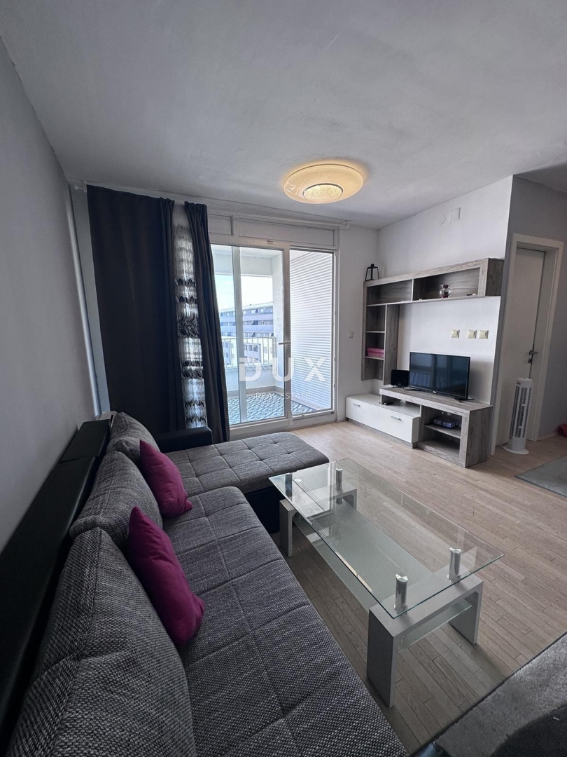 ZAGREB, OTOK – Opremljeno stanovanje z garažo in teraso