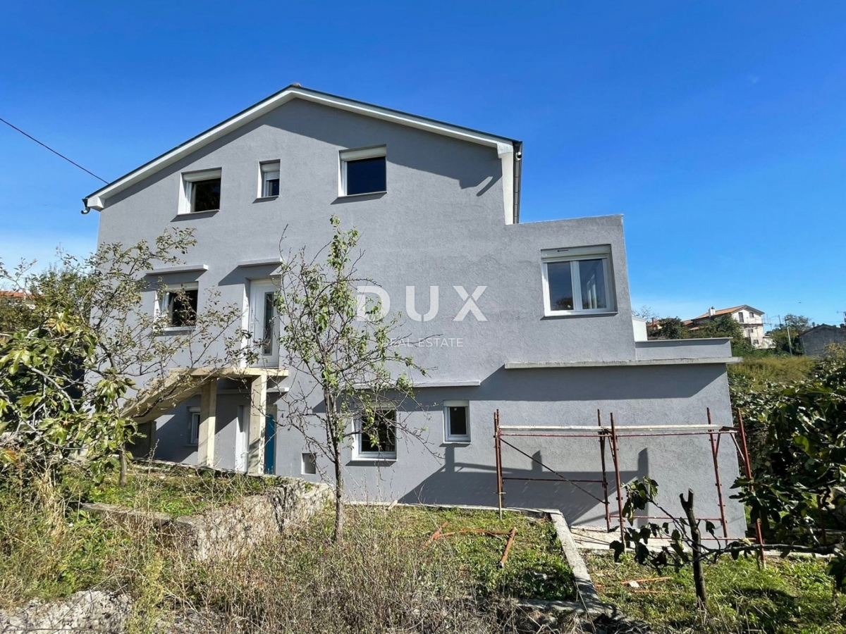 KASTAV, ĆIKOVIĆI - 2 spalnici + dnevna soba s teraso v na novo obnovljeni hiši, vrt, parkirna mesta