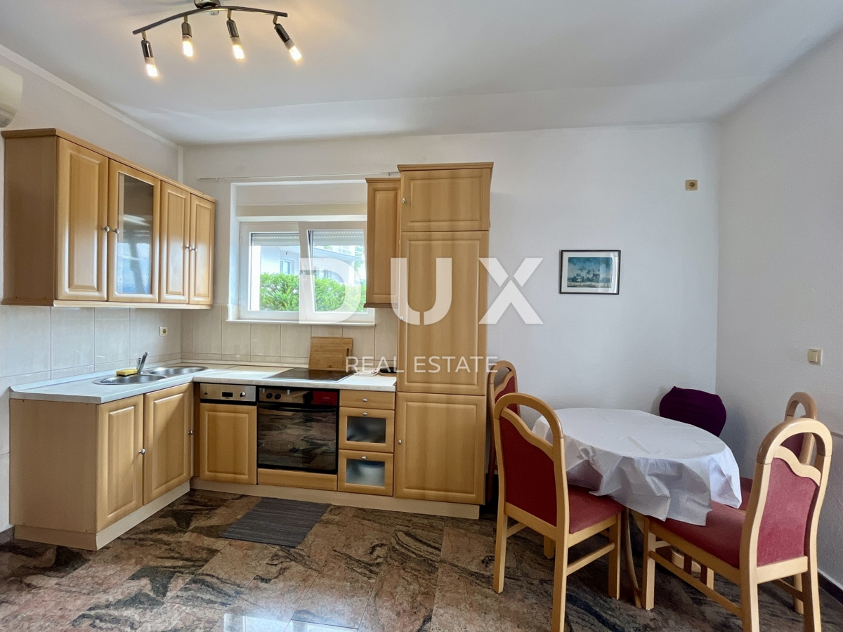 OPATIJA, MATULJI - Hiša z več stanovanjskimi enotami in pogledom na morje - odlična investicijska priložnost!