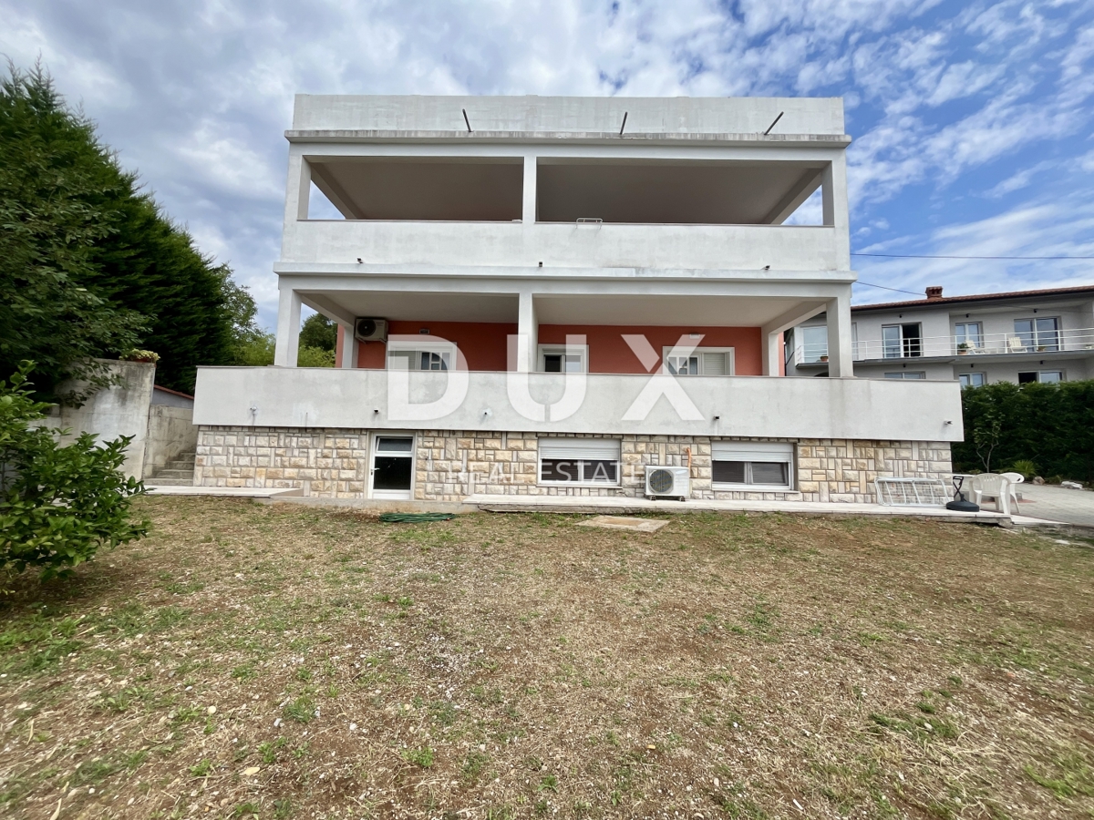 OPATIJA, MATULJI - Hiša z več stanovanjskimi enotami in pogledom na morje - odlična investicijska priložnost!