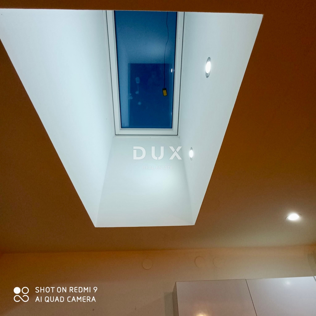 RIJEKA, CENTER - ODLIČNA INVESTICIJSKA PRILOŽNOST z začetkom prenove