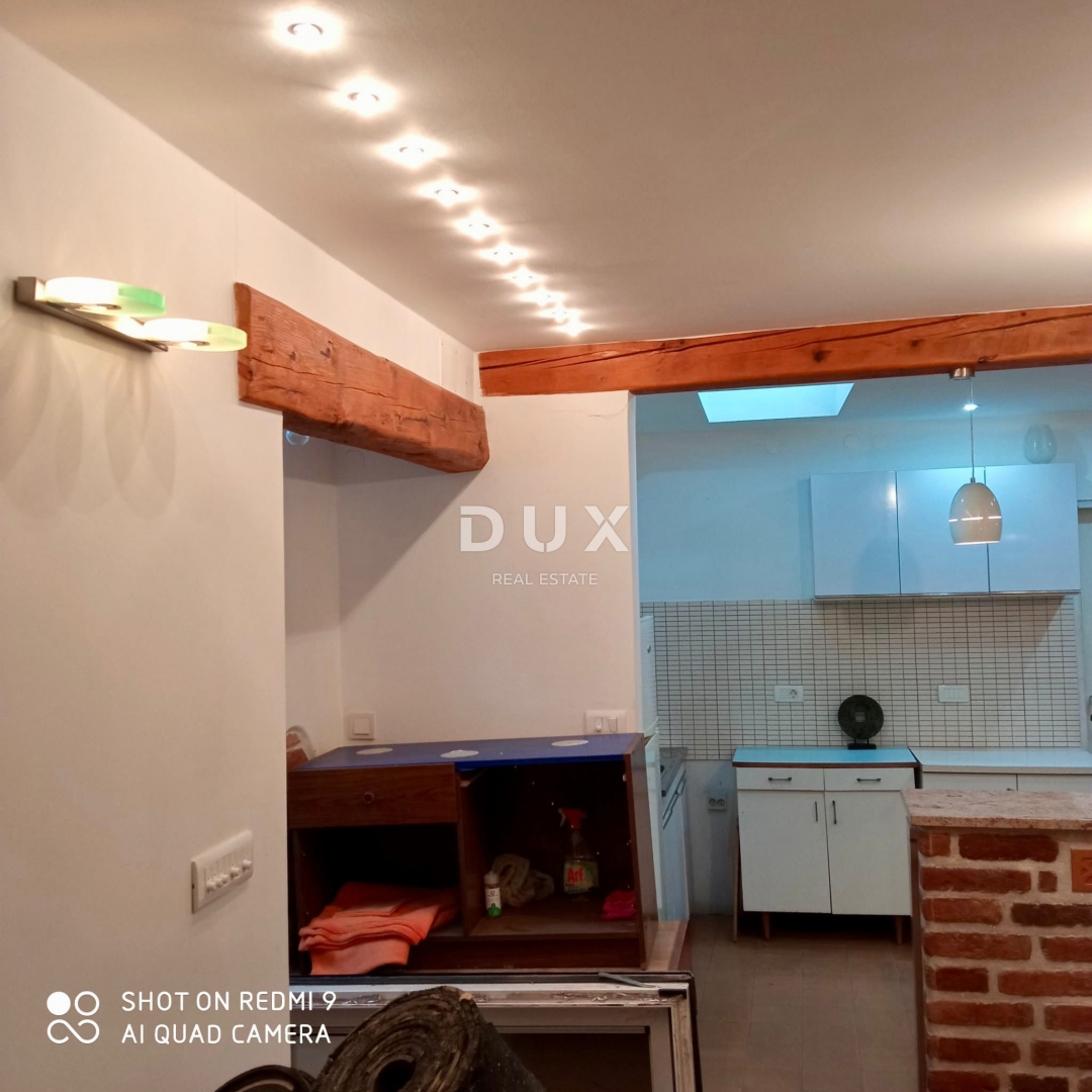 RIJEKA, CENTER - ODLIČNA INVESTICIJSKA PRILOŽNOST z začetkom prenove