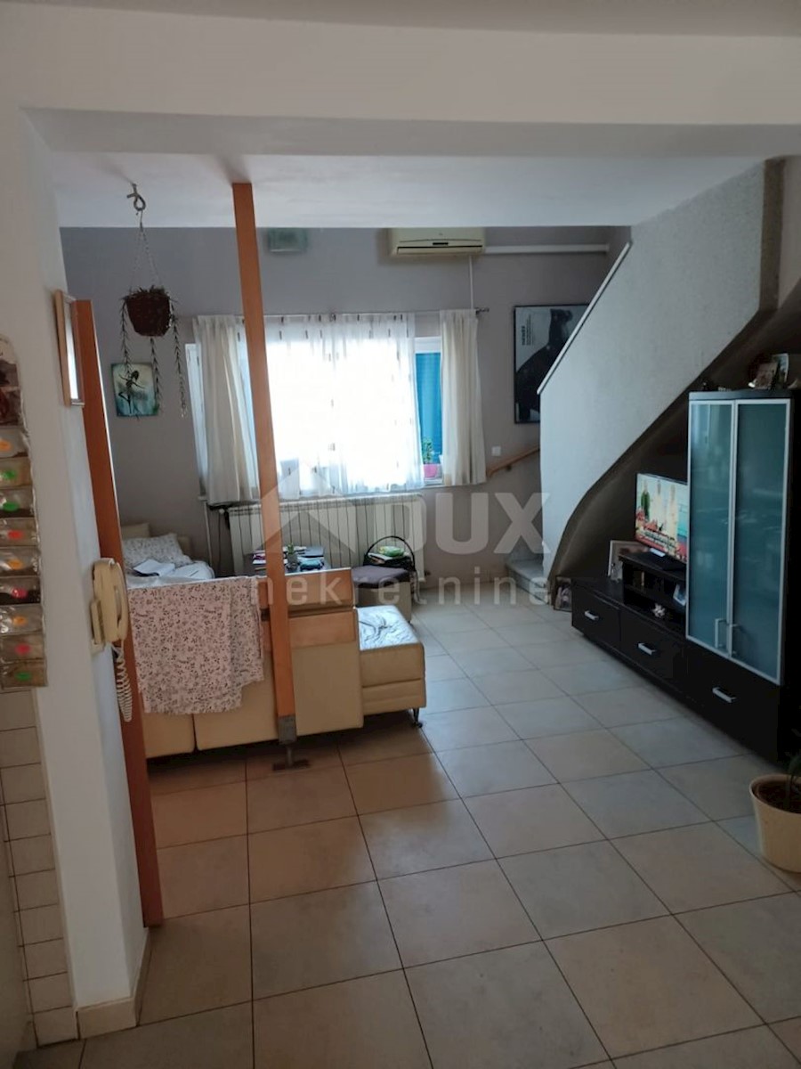 Veli vrh, Pula, 167m2